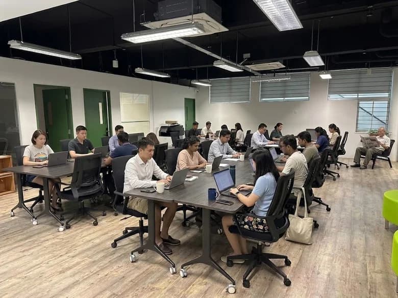 Co-laboring Space