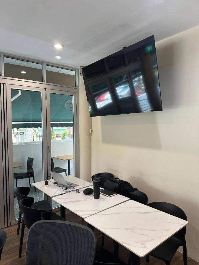 Cafe Area — photo 4