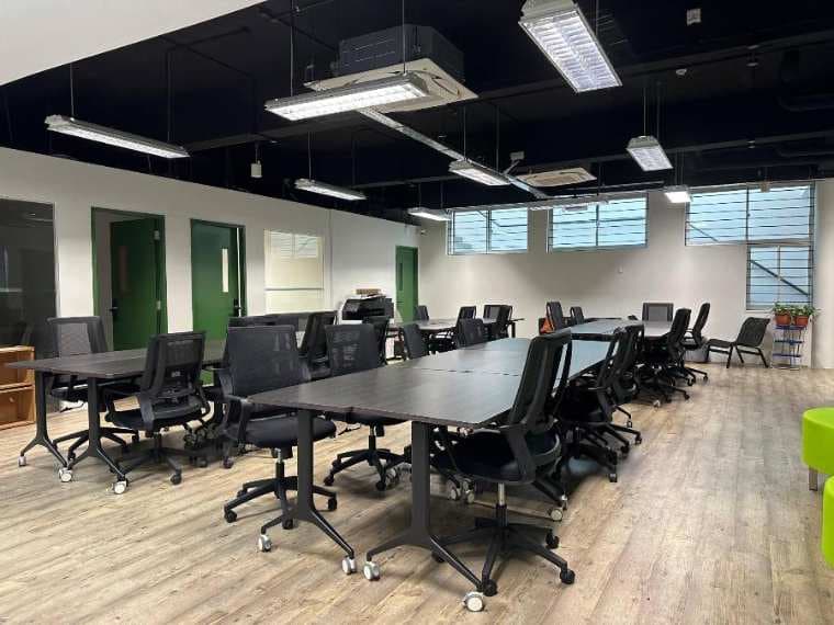 Co-laboring Space